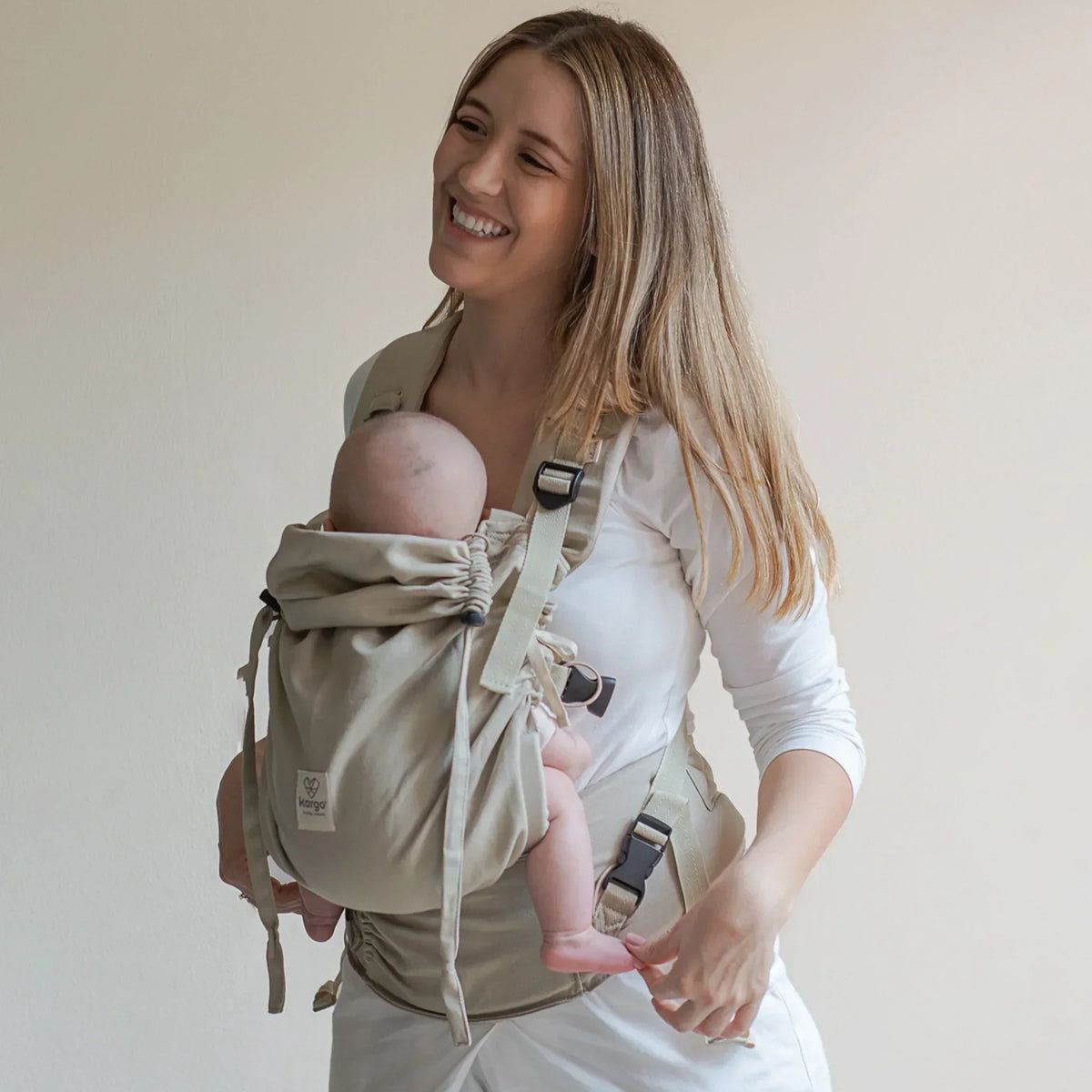 Sand adjustable baby carrier